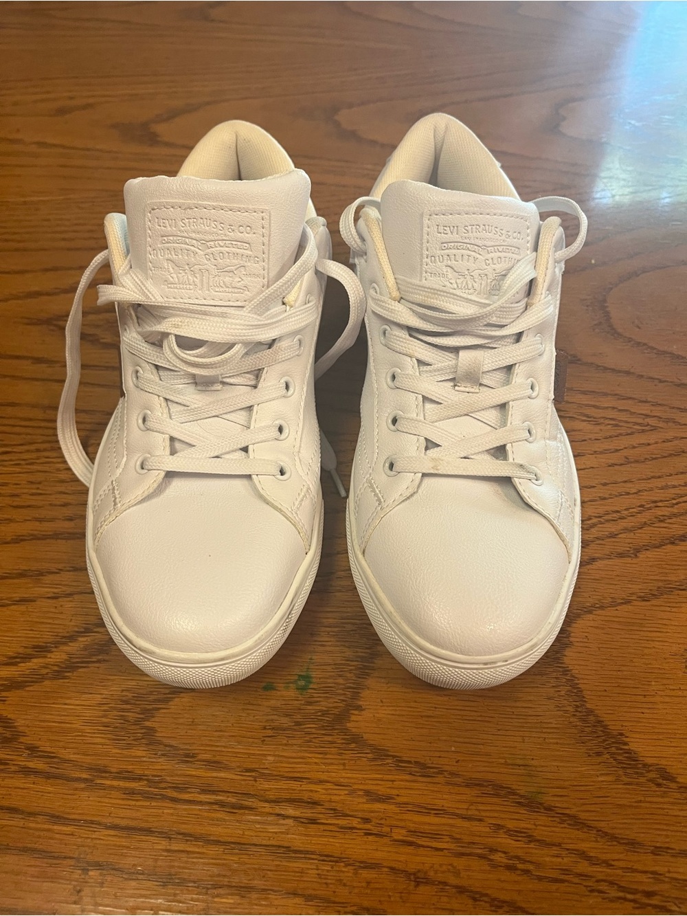 Levi's White Low-Top Men's Sneakers